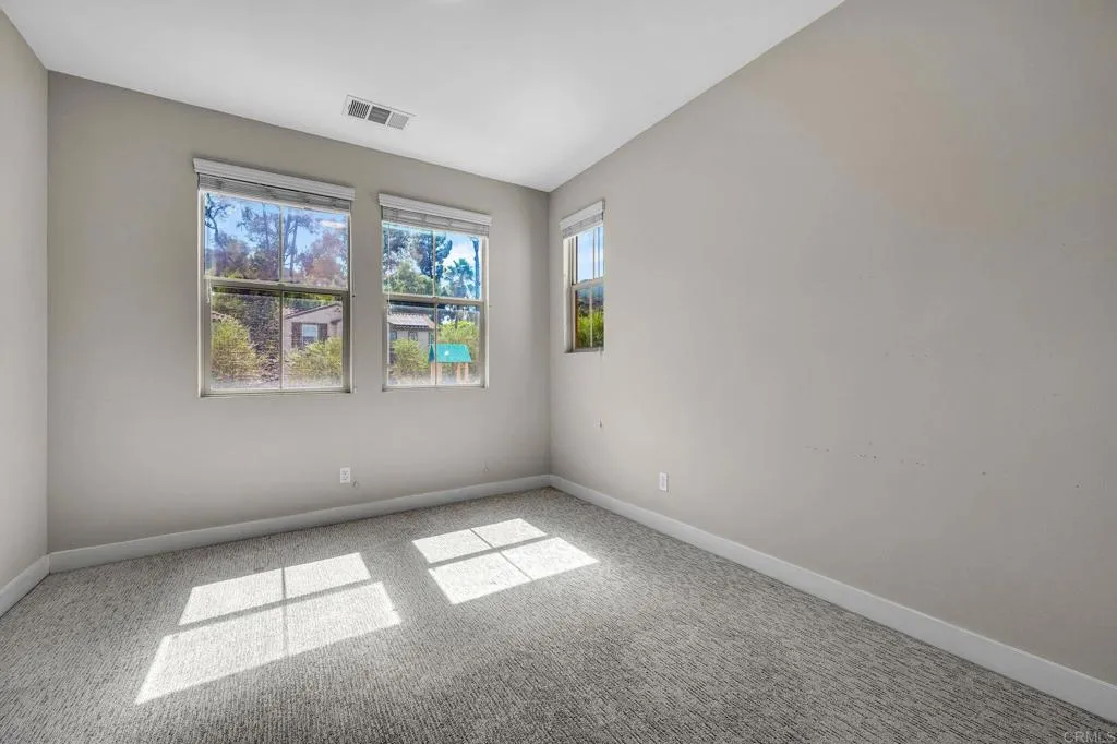 https://cdn.realtyfeed.com/cdn/127/307089653/717e555f51cb50dfa7d364af61a7e1db.webp