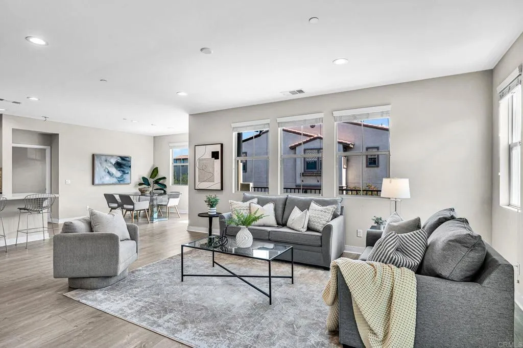 https://cdn.realtyfeed.com/cdn/127/307089653/b7bd7c26149307358f02c084737f90f8.webp