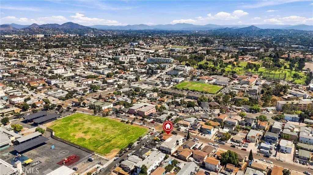 https://cdn.realtyfeed.com/cdn/127/307089655/39731f8e042ee0d50c2a73b4491be74b.webp