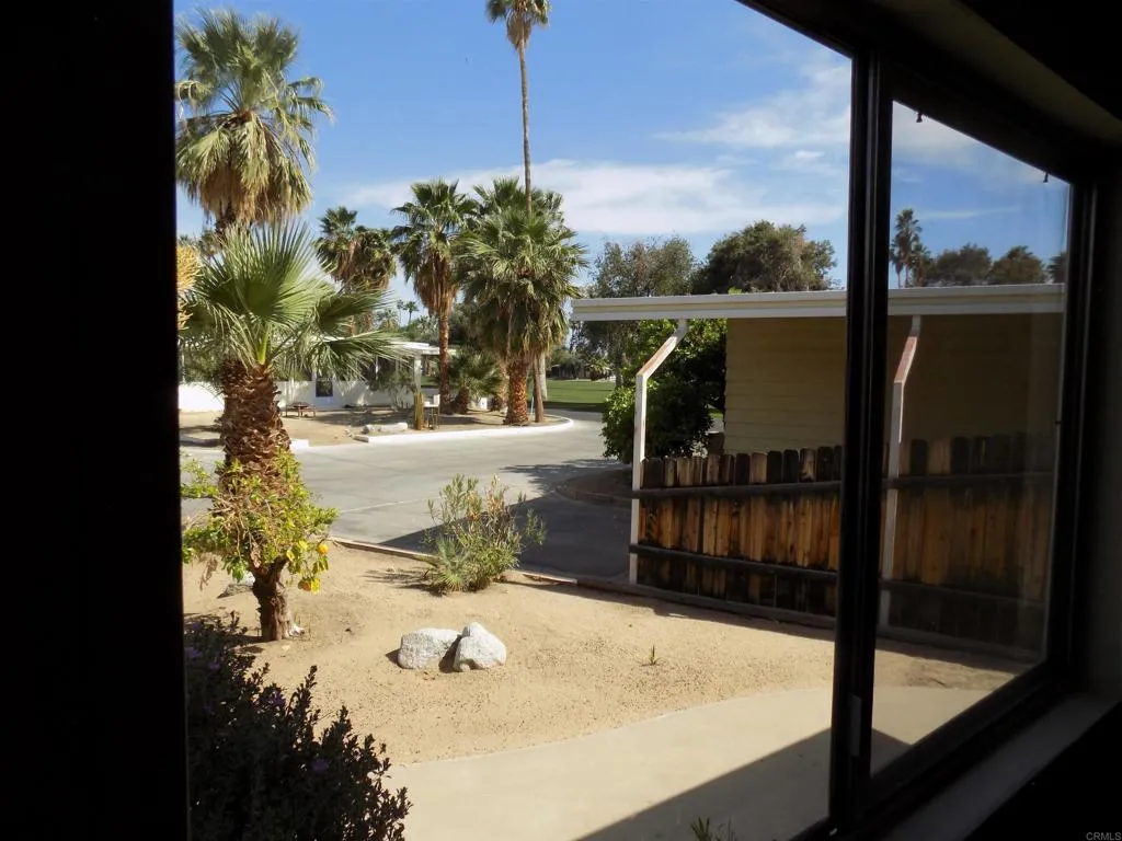 https://cdn.realtyfeed.com/cdn/127/307089694/1bb8aafd3a7d14c6bd51c9adeeeb9ab1.webp