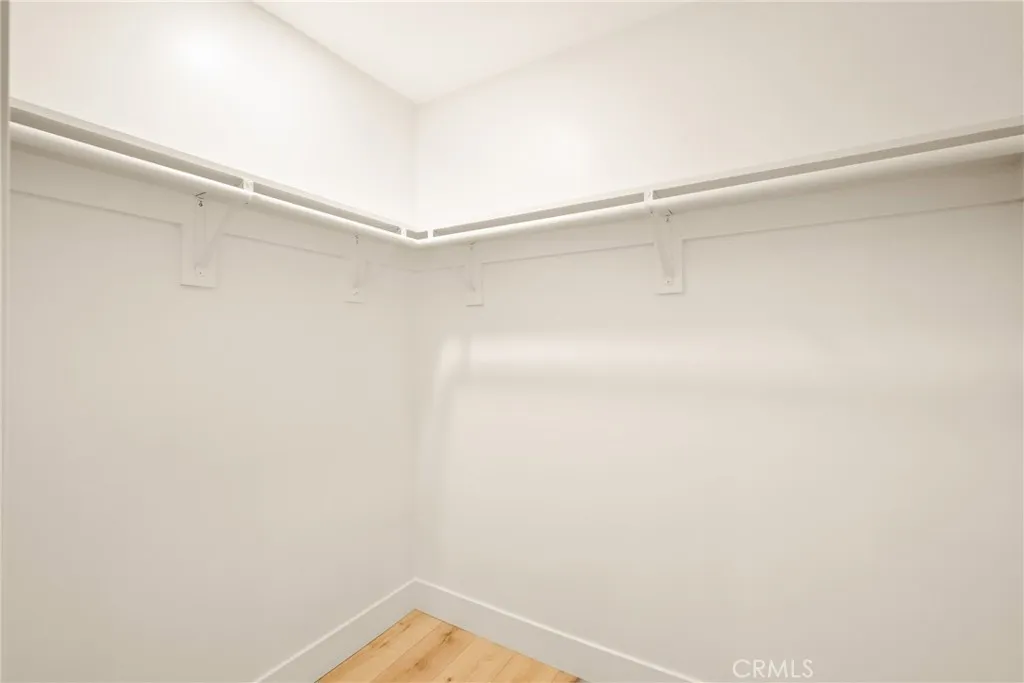https://cdn.realtyfeed.com/cdn/127/307089703/e69a505cf3e304b030c118d63e9921a9.webp