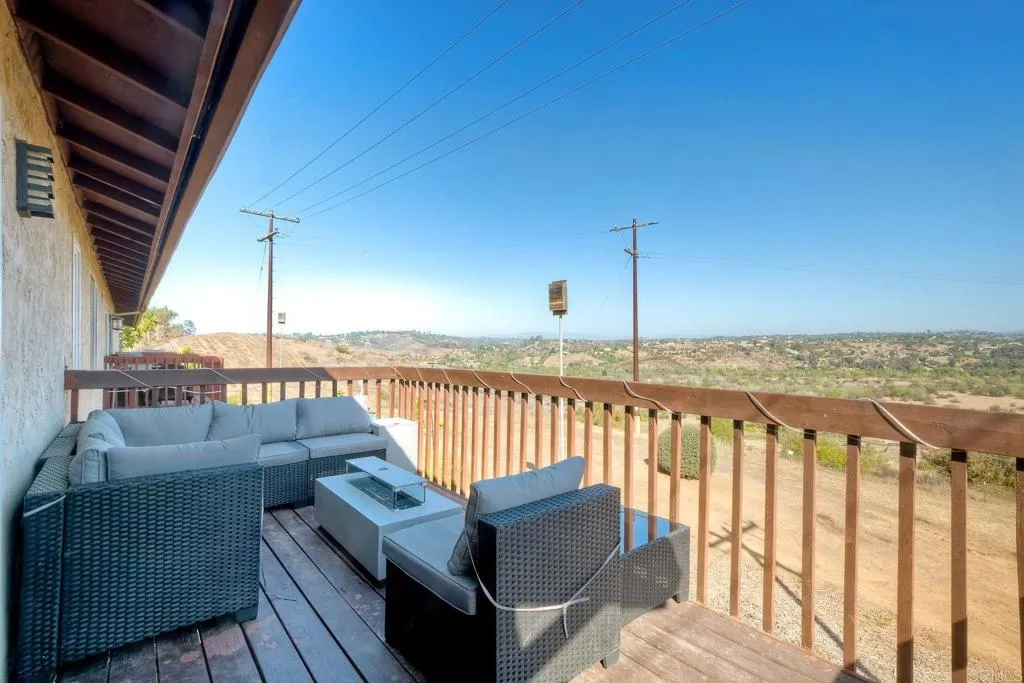 https://cdn.realtyfeed.com/cdn/127/307089711/38cc7eab40048802f62d988bbe487a2c.webp