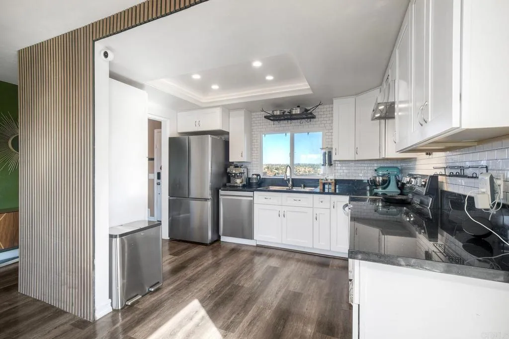 https://cdn.realtyfeed.com/cdn/127/307089711/5c968fadc231584313772aace5dd7c13.webp
