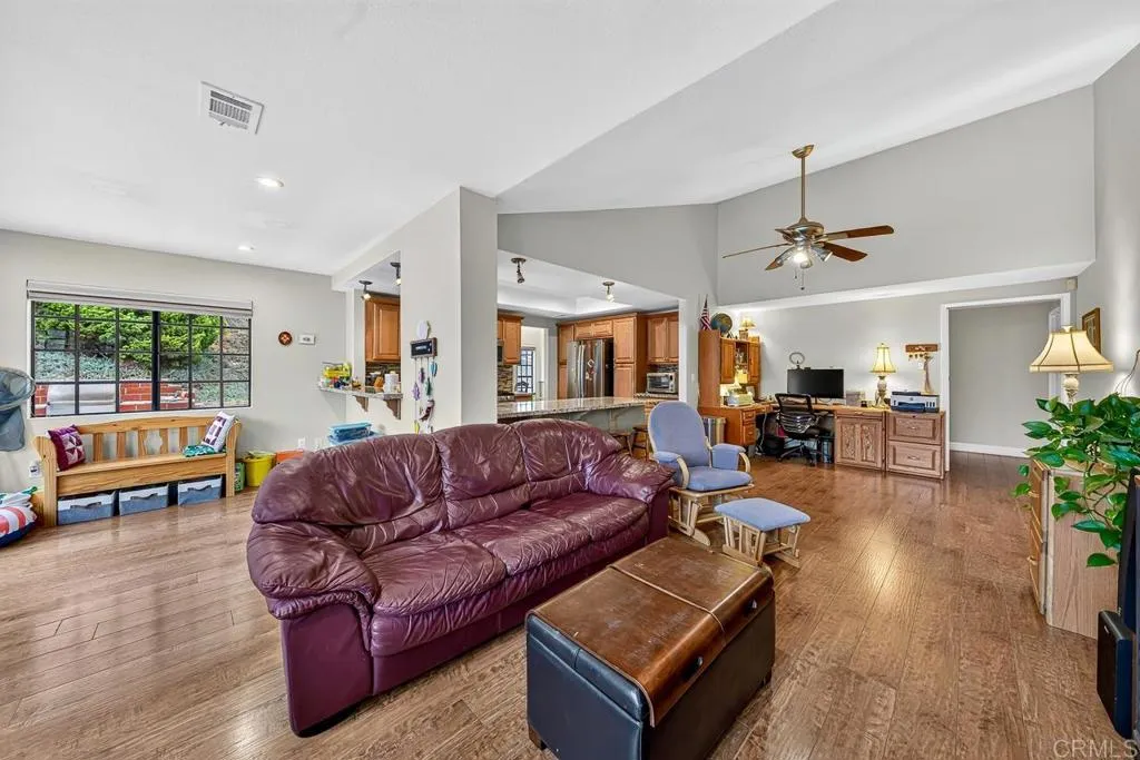 https://cdn.realtyfeed.com/cdn/127/307089717/1433f0b452e5b87b262edb072d4b6574.webp
