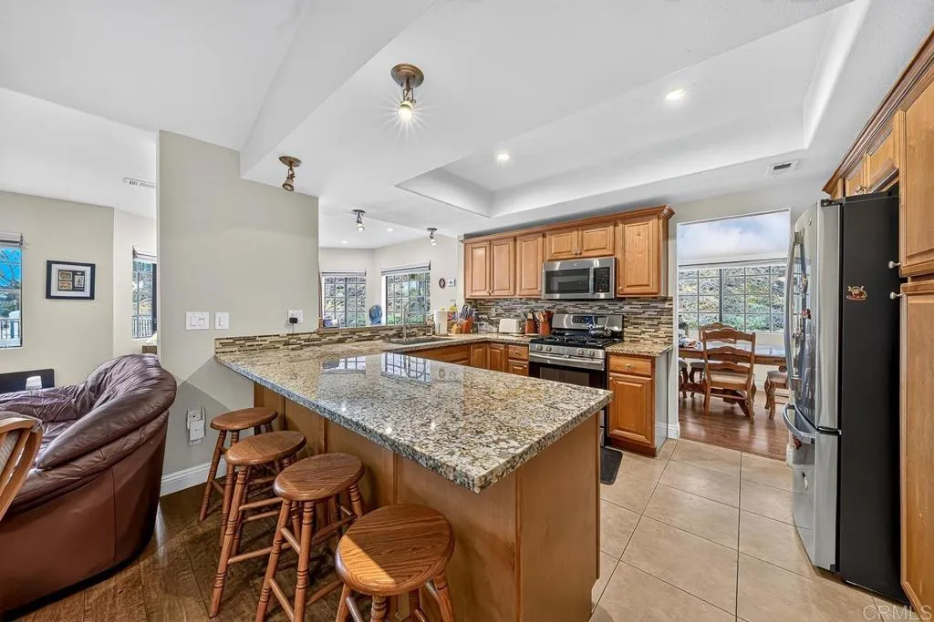 https://cdn.realtyfeed.com/cdn/127/307089717/488c1d2f484ce18ff94cb37153dc8b8a.webp