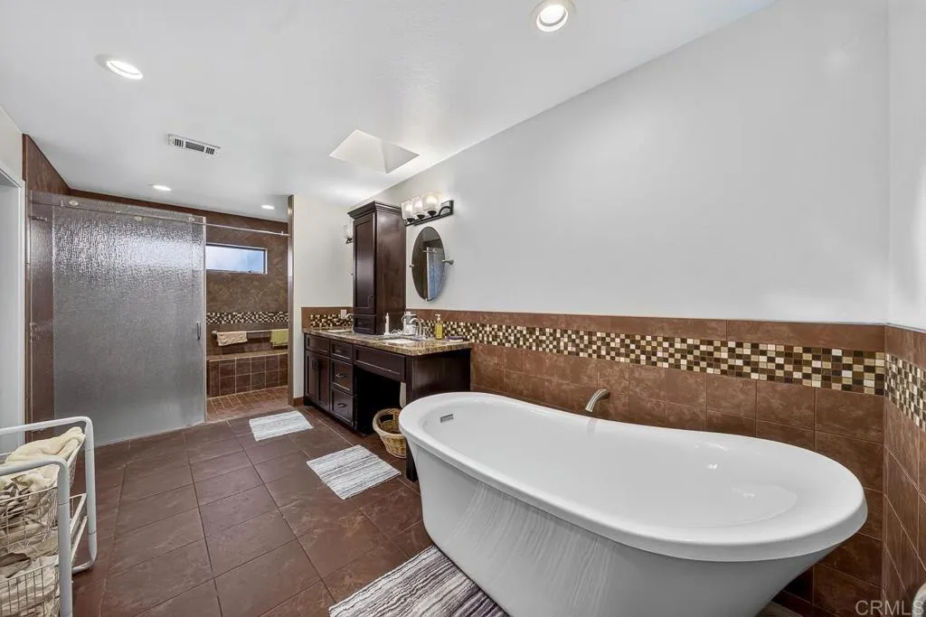 https://cdn.realtyfeed.com/cdn/127/307089717/5ff079c04a874e02ebefd0985b30fa7f.webp