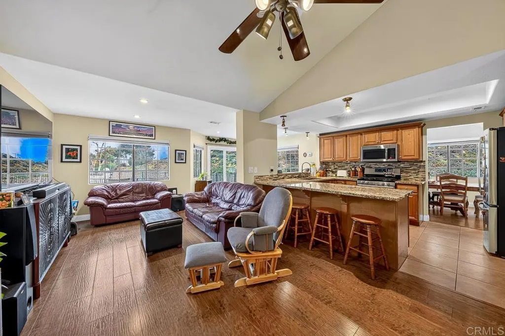 https://cdn.realtyfeed.com/cdn/127/307089717/7046b3391082151bfa4be1e6bd937a60.webp