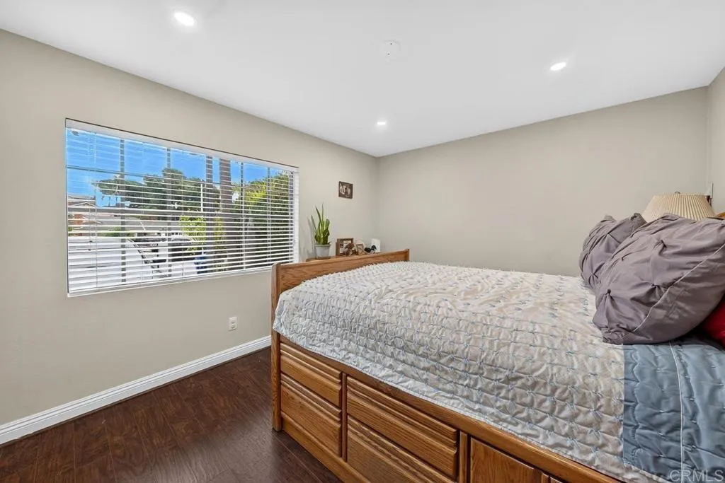 https://cdn.realtyfeed.com/cdn/127/307089717/bf56ed8b5b9161fde77df93e967b7988.webp