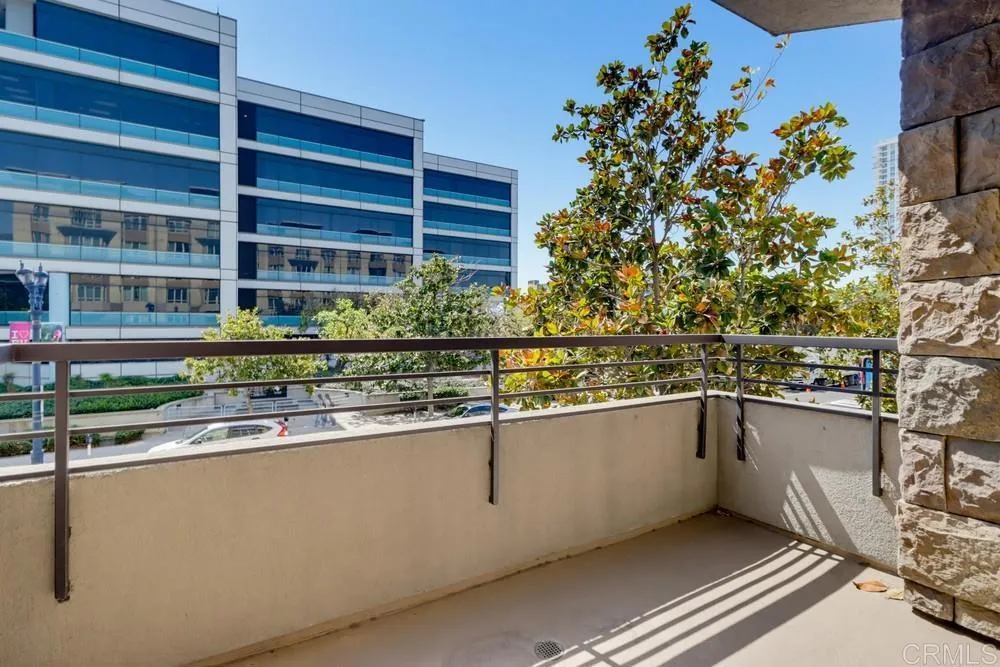 https://cdn.realtyfeed.com/cdn/127/307089756/3e326e395f57a65c5f8eff4782adfaa4.webp