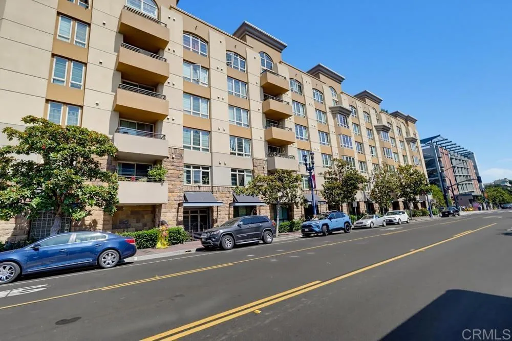 https://cdn.realtyfeed.com/cdn/127/307089756/b01f819075dbaaf11914aba9beb6b52c.webp