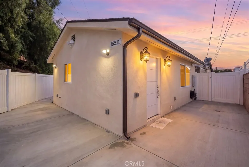 Granada Hills, CA 91344