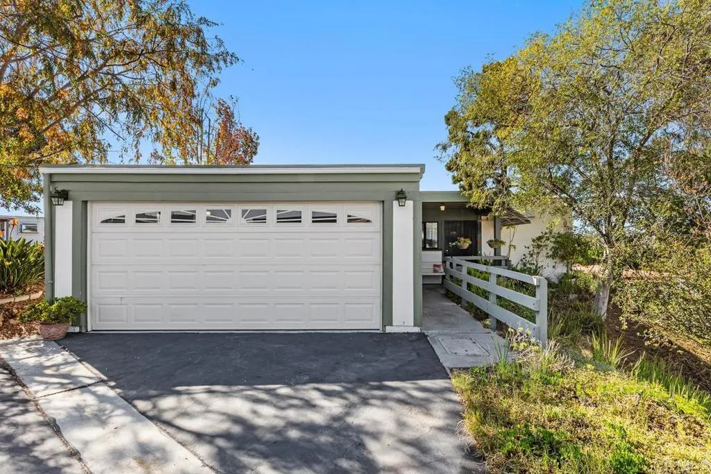 https://cdn.realtyfeed.com/cdn/127/307089821/e1bb7061d70610218532e8d93bd65b86.webp