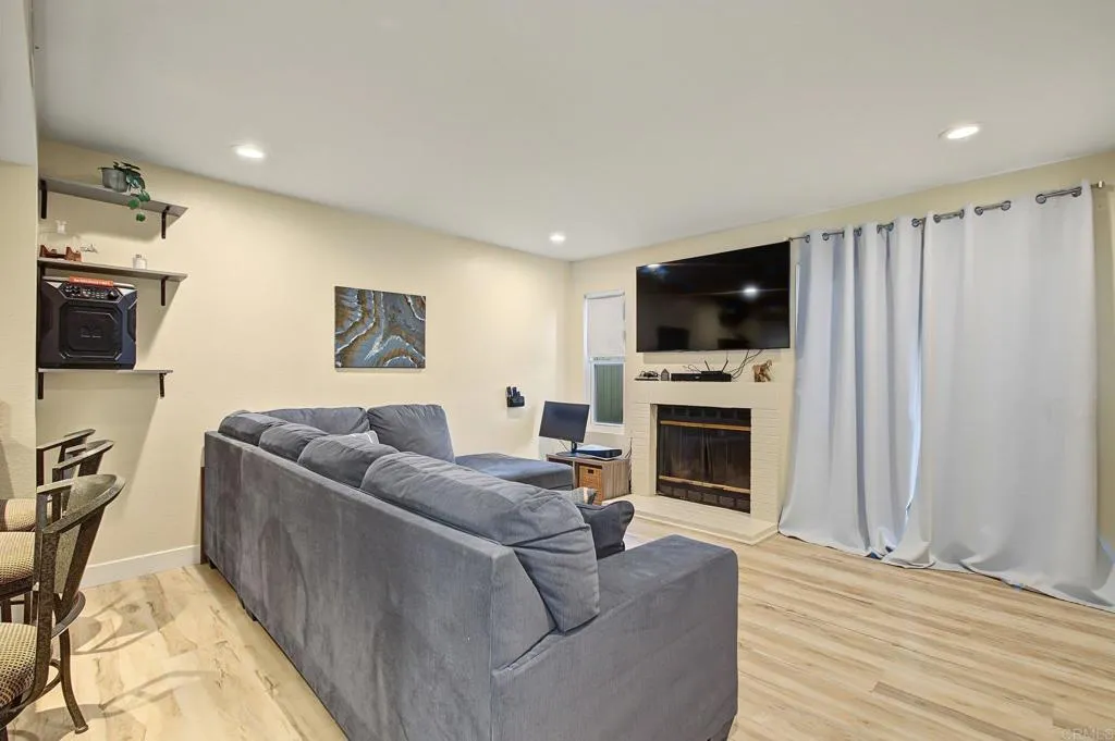 https://cdn.realtyfeed.com/cdn/127/307089841/3440767559d2d47c45aedaf196c2c991.webp