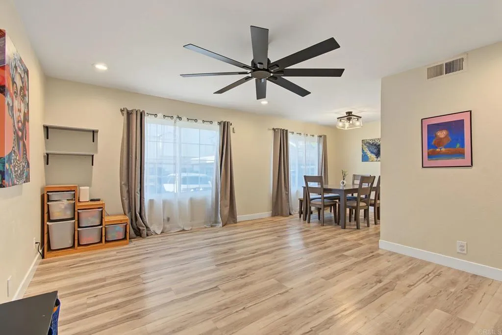 https://cdn.realtyfeed.com/cdn/127/307089841/48be4abd5f67679721891bda1eea05da.webp
