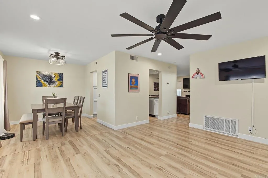 https://cdn.realtyfeed.com/cdn/127/307089841/bdfc3c243e43e1d178de05a1e44a91e1.webp