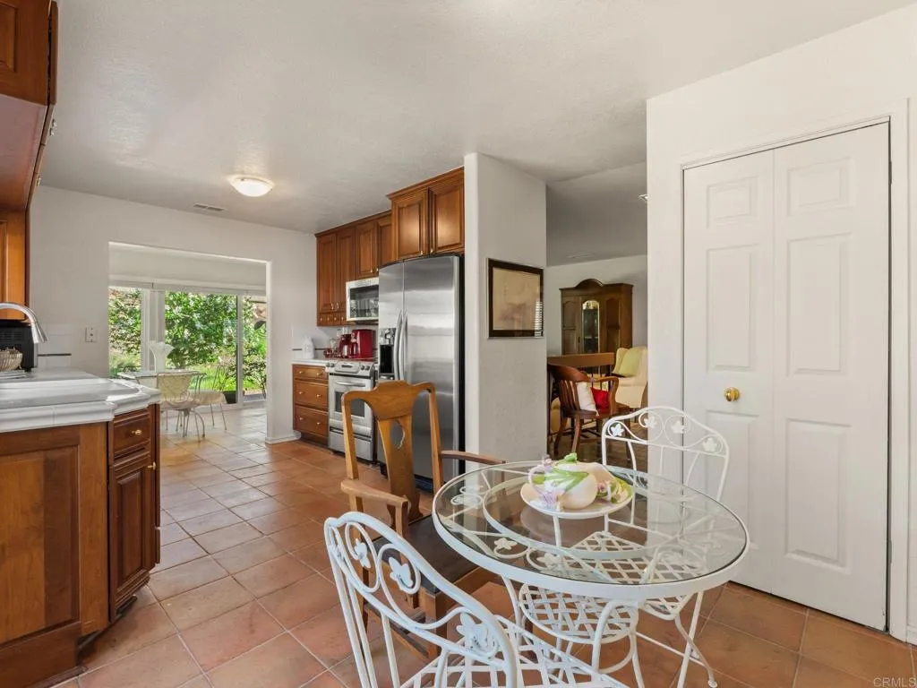 https://cdn.realtyfeed.com/cdn/127/307089843/9063ab667371a30eb47faf669d6b95ac.webp