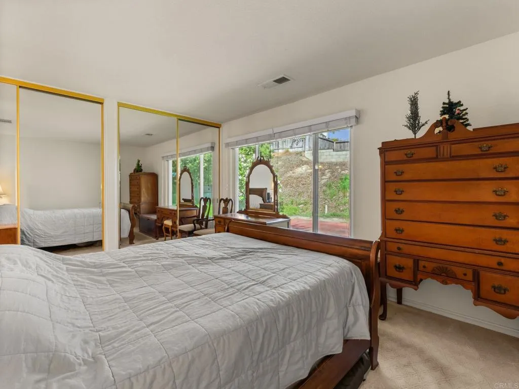 https://cdn.realtyfeed.com/cdn/127/307089843/933ebf4ede8b5107e95da0238a3491d9.webp