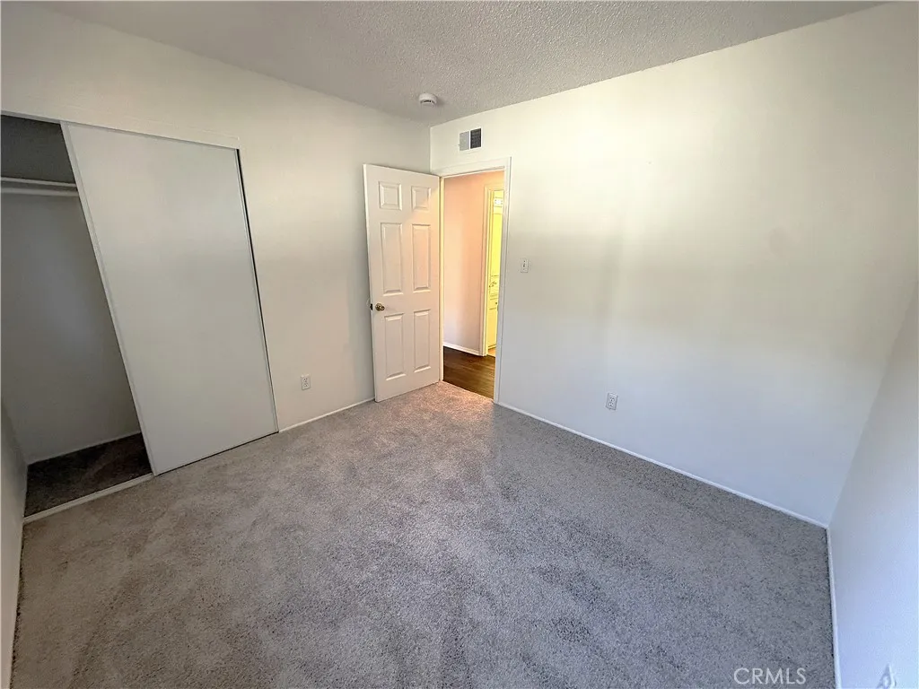 https://cdn.realtyfeed.com/cdn/127/307089851/1758dbf6b1489a87f1a39aa12ed07d28.webp