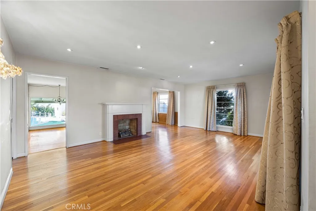 Glendale, CA 91202