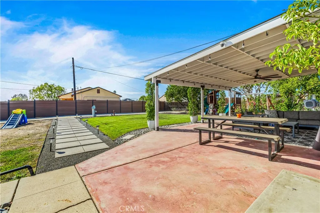 https://cdn.realtyfeed.com/cdn/127/307090115/9e5eebd53bb3ae8ae4e455a397370e70.webp