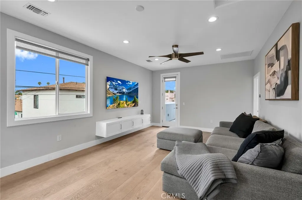 https://cdn.realtyfeed.com/cdn/127/307090248/45c573fd62e970b96068b548f1284832.webp