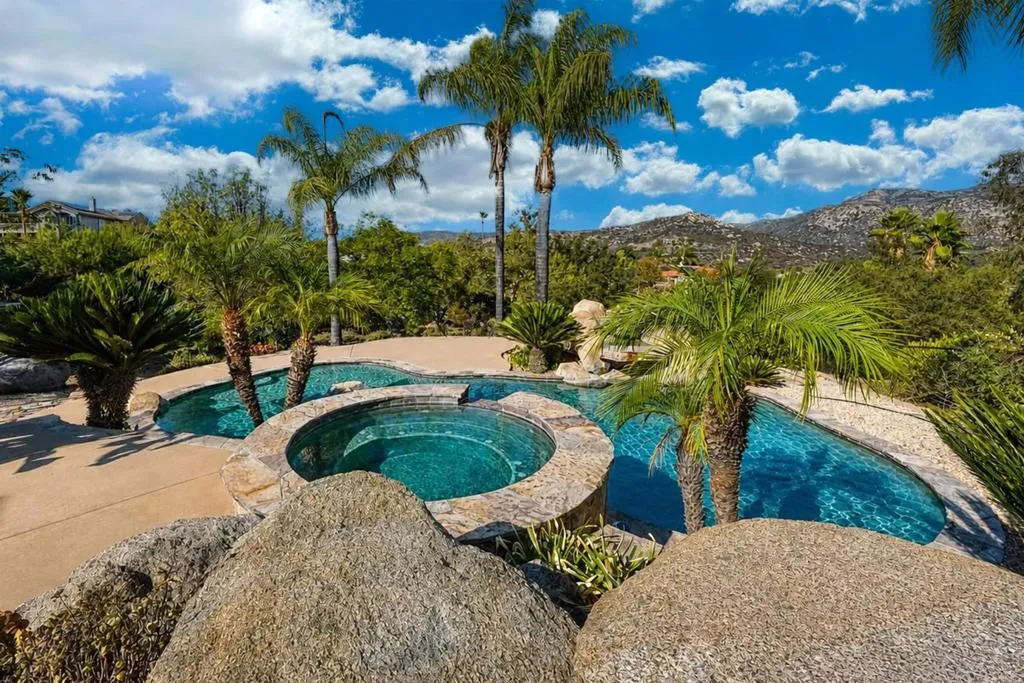 https://cdn.realtyfeed.com/cdn/127/307090264/7b47829df1f0cd1847b52d7e6b602861.webp