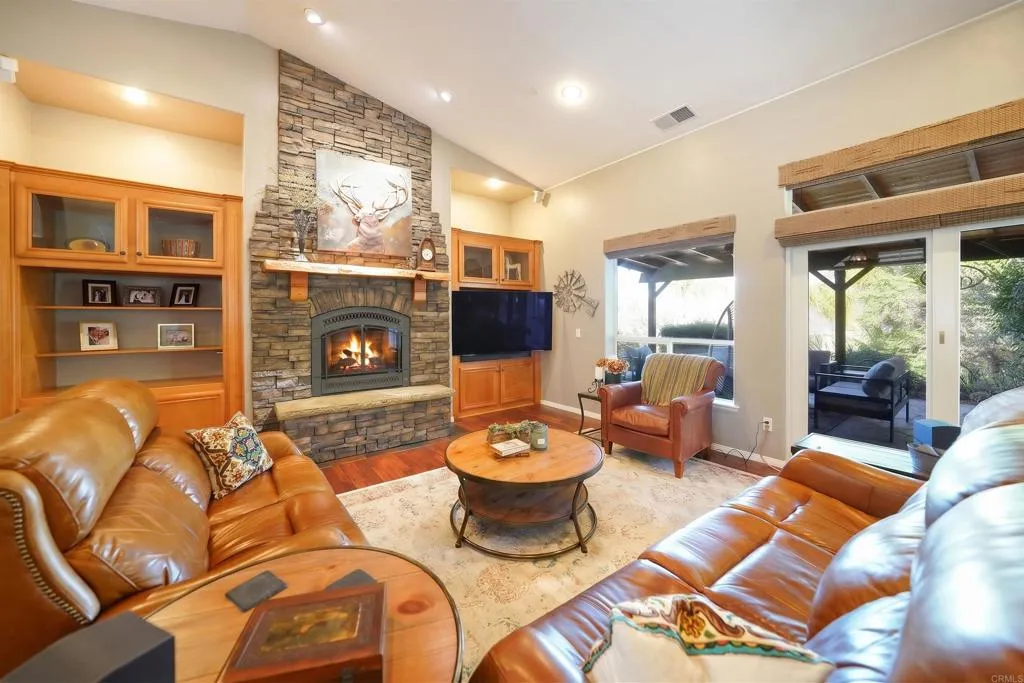 https://cdn.realtyfeed.com/cdn/127/307090264/850edfb6be1dbd55723aeb5b20944a81.webp