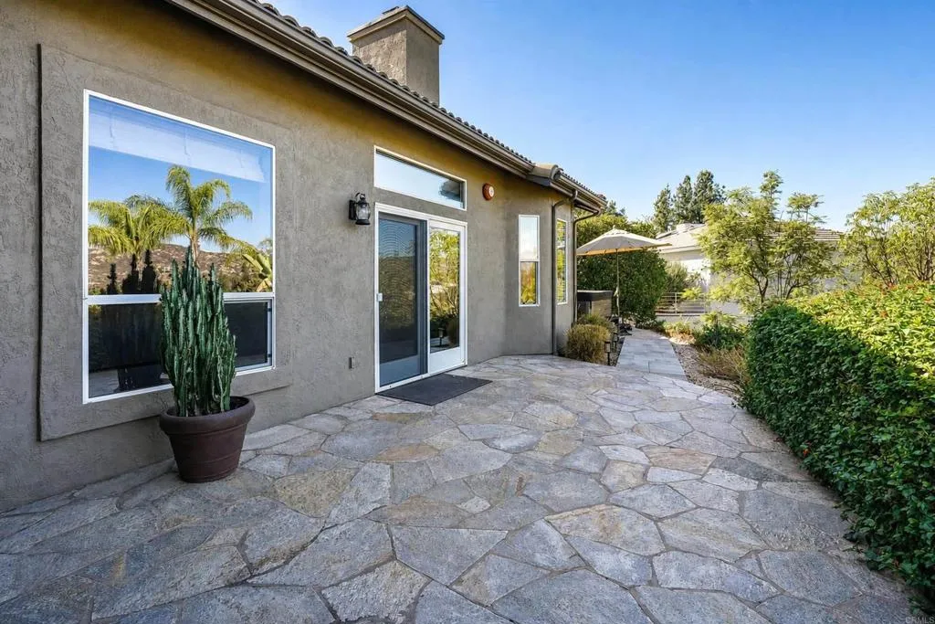 https://cdn.realtyfeed.com/cdn/127/307090264/8ac1a8dd2a48bee169750ccabed456d1.webp