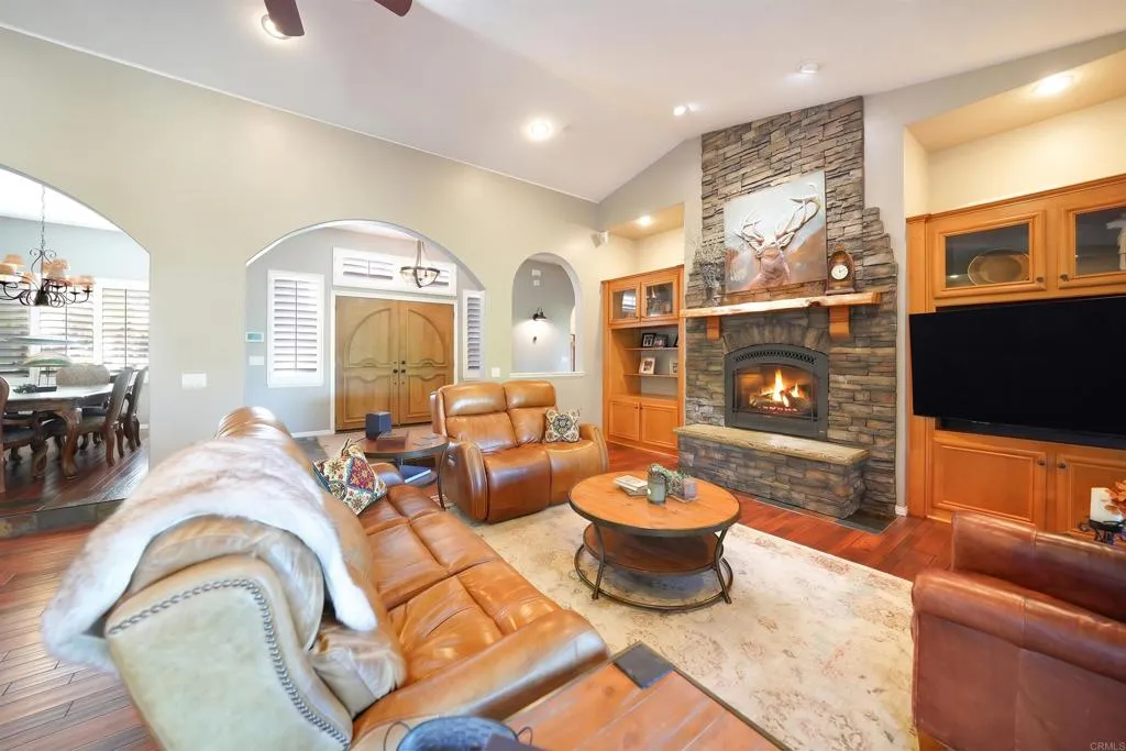 https://cdn.realtyfeed.com/cdn/127/307090264/8ddb9ab34ed149111cfaaea983a15890.webp