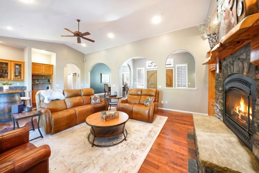 https://cdn.realtyfeed.com/cdn/127/307090264/91775a62ce52739ed88d1f4669864d2c.webp