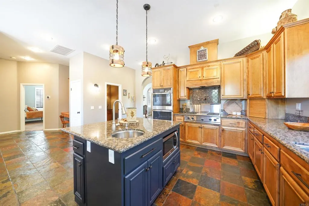 https://cdn.realtyfeed.com/cdn/127/307090264/a070cb410da71fb0161e3111357a4570.webp