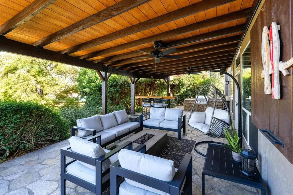 https://cdn.realtyfeed.com/cdn/127/307090264/aa077f8aa04cb102366553f55ccba2e4.webp