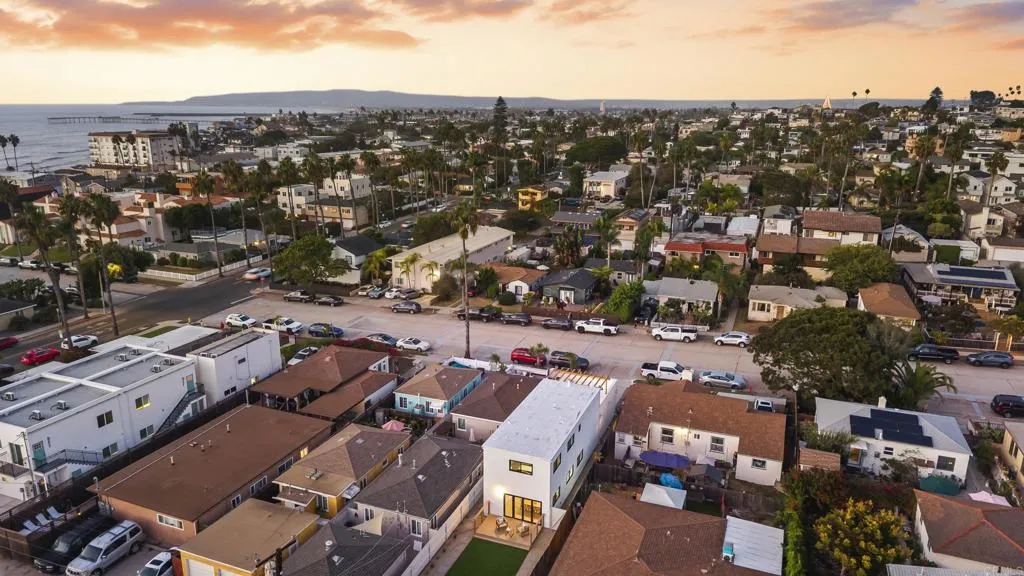 https://cdn.realtyfeed.com/cdn/127/307090326/8fc3ada501e12ad3bb8525c29c53750e.webp
