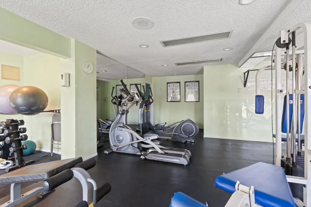https://cdn.realtyfeed.com/cdn/127/307090377/6238ee344f5f6cb74882b32e428dc690.webp