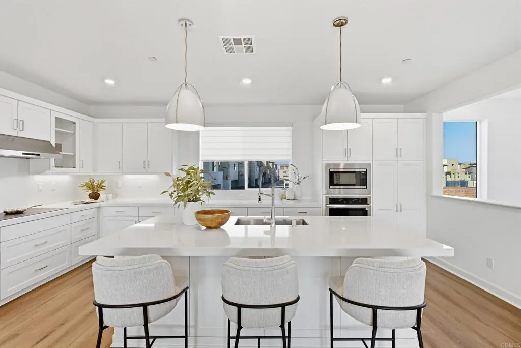 https://cdn.realtyfeed.com/cdn/127/307090382/6d8bed79c3e0ef553f631fb2c82fc598.webp