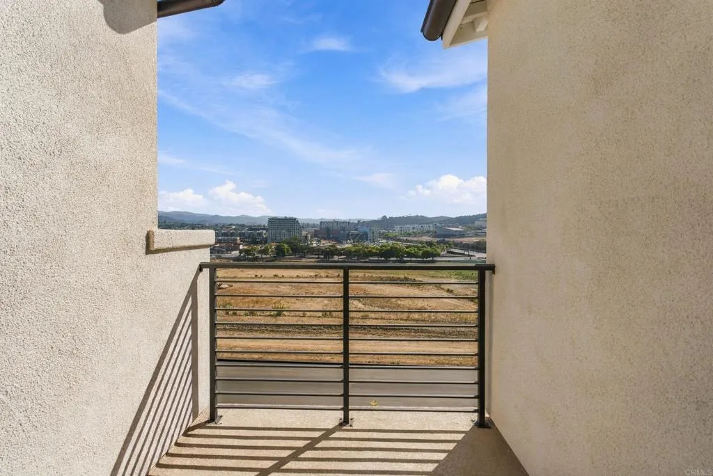 https://cdn.realtyfeed.com/cdn/127/307090382/704a7d8bb54cd25452f66f1b565abe7f.webp