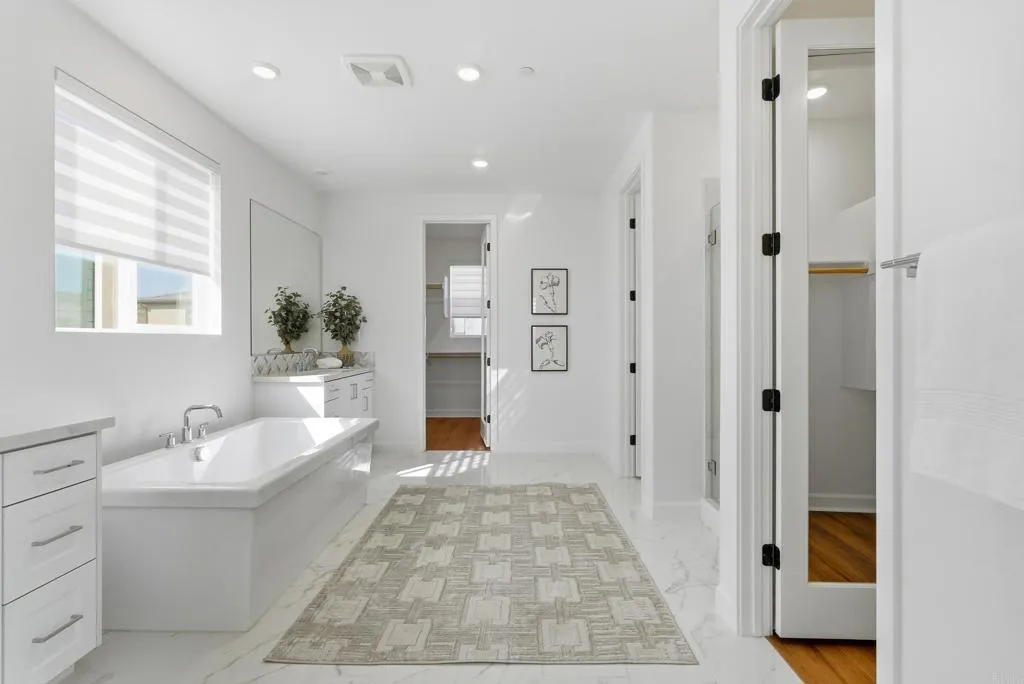 https://cdn.realtyfeed.com/cdn/127/307090382/7f3d346777746fc69432f9e0732a4e65.webp