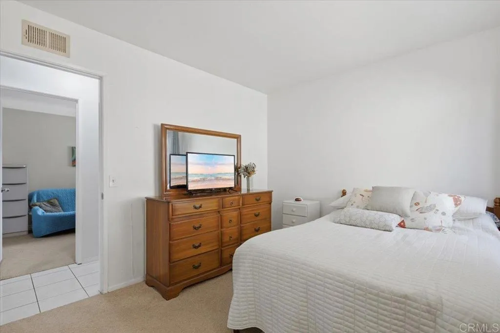 https://cdn.realtyfeed.com/cdn/127/307090446/dde8da25be610b9ef1735214f227fe9f.webp