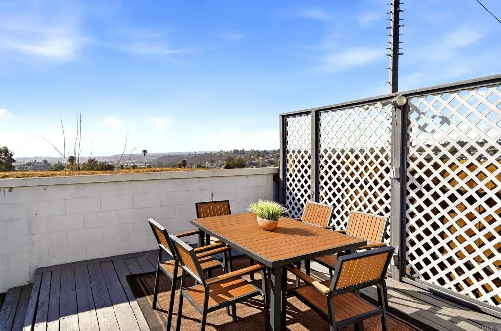 https://cdn.realtyfeed.com/cdn/127/307090461/8192fba038338cc906d21491be69b4e6.webp