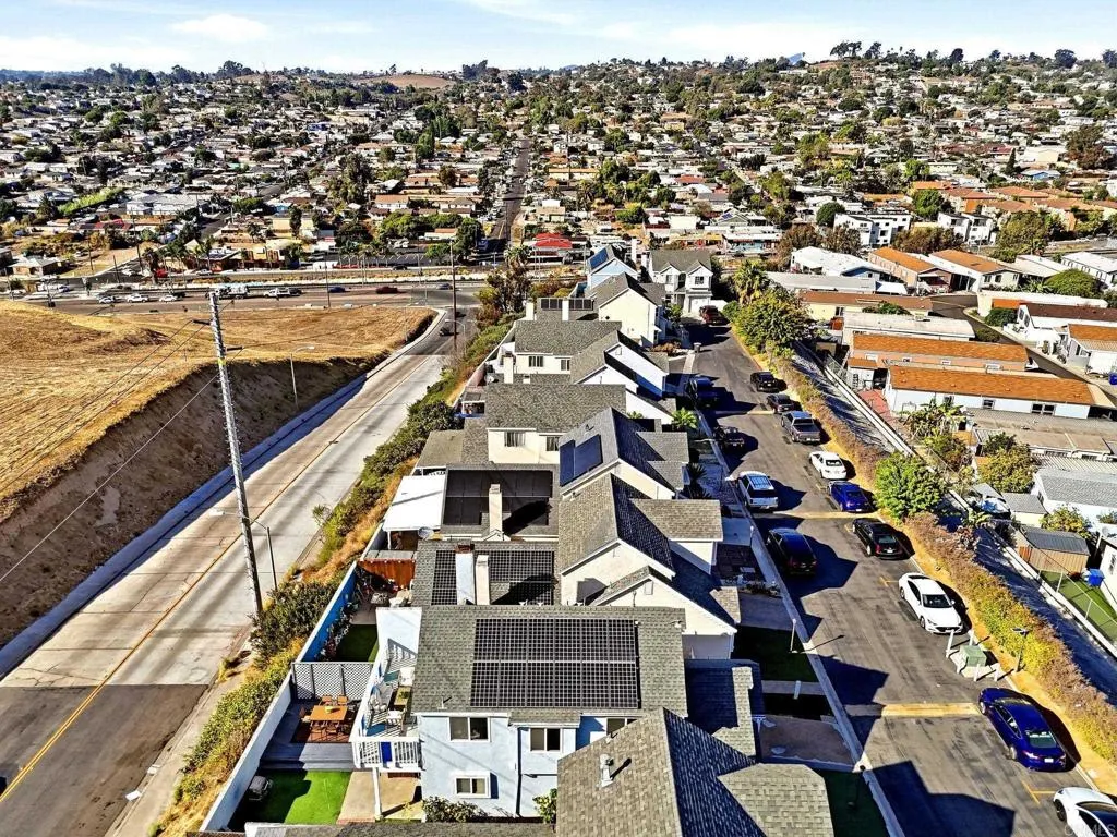 https://cdn.realtyfeed.com/cdn/127/307090461/b4ad1c42f7fe155124aab9adff3f7612.webp