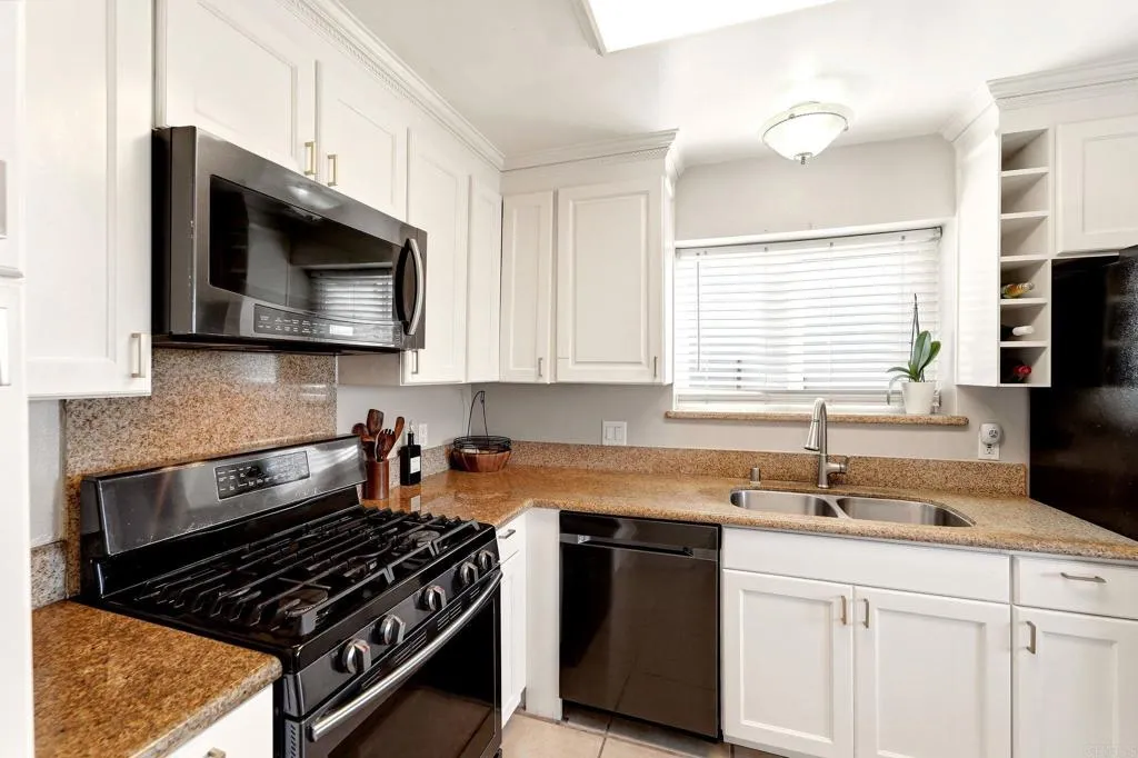 https://cdn.realtyfeed.com/cdn/127/307090461/b5357d3bc9388877d6a93e5602ef46d1.webp
