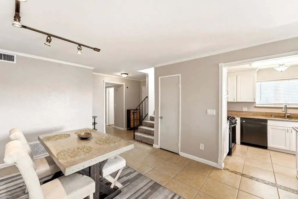 https://cdn.realtyfeed.com/cdn/127/307090461/ec603acbd98051a39a43354e6a760af7.webp