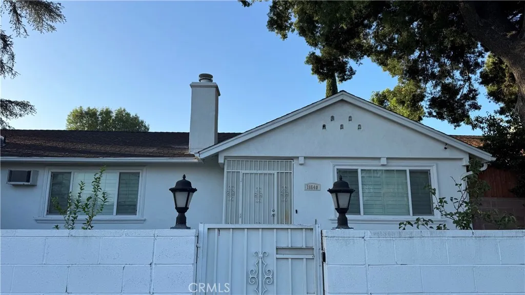 Tarzana, CA 91335