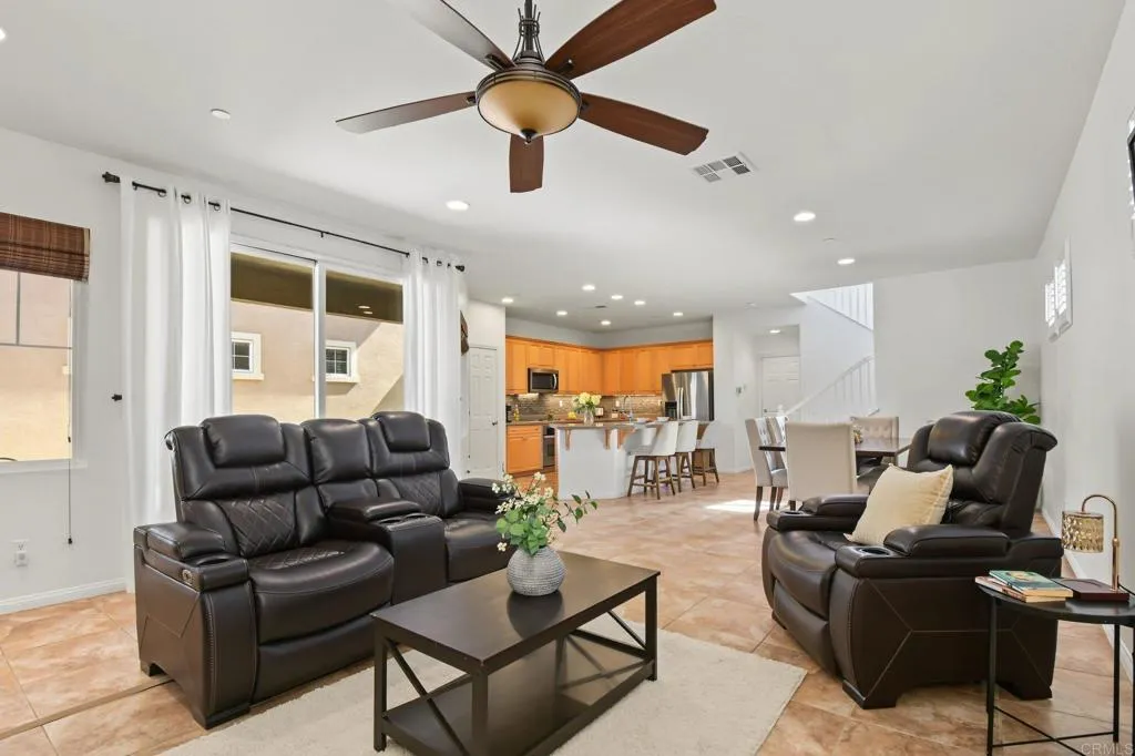 https://cdn.realtyfeed.com/cdn/127/307090609/390073d415536d7d76e55c520e647b86.webp