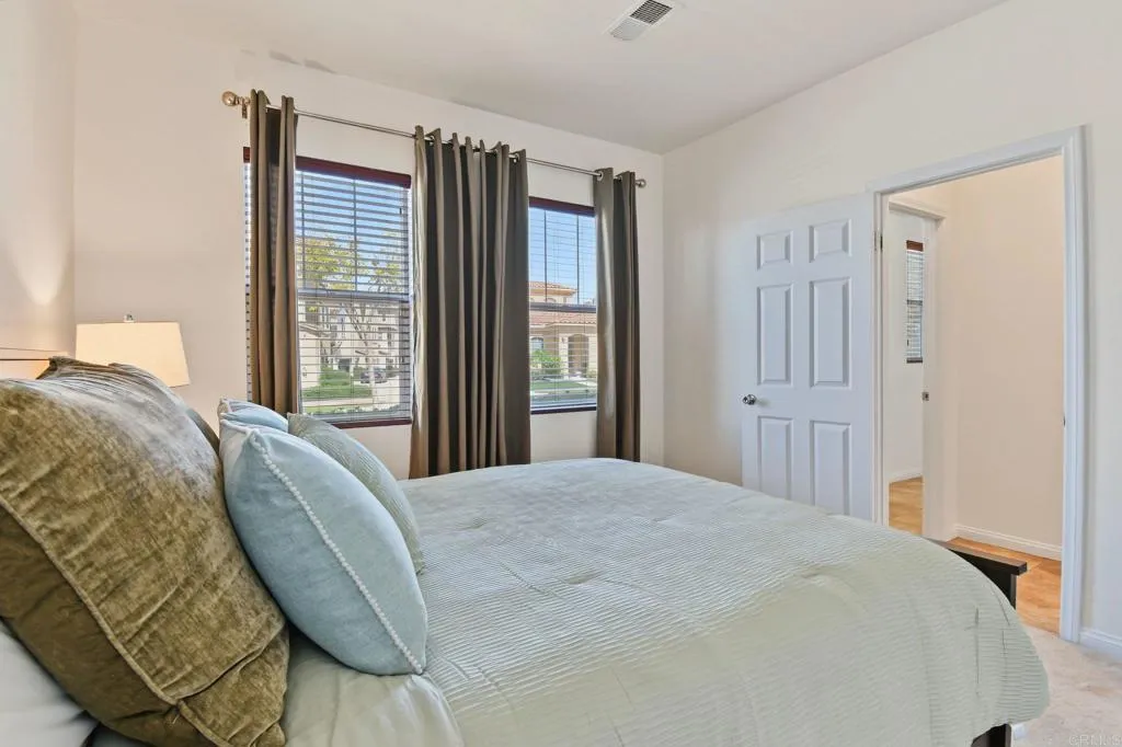 https://cdn.realtyfeed.com/cdn/127/307090609/520a5aa5f888b221a731e1d97845b61d.webp
