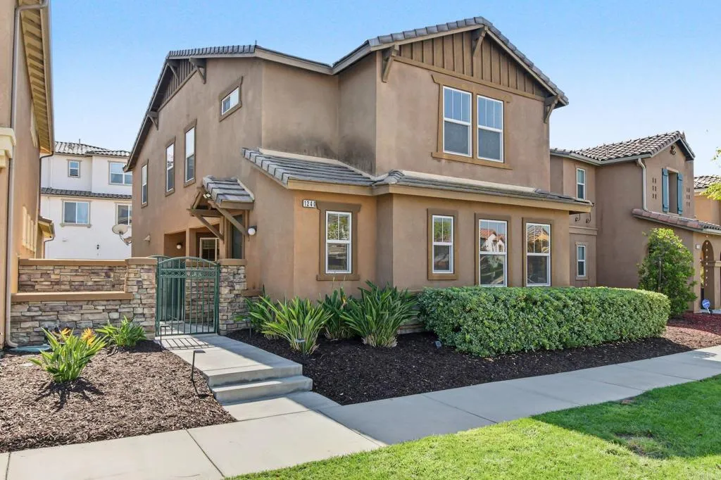 https://cdn.realtyfeed.com/cdn/127/307090609/8170f7d3d0787c65ee313dcd1bea0627.webp