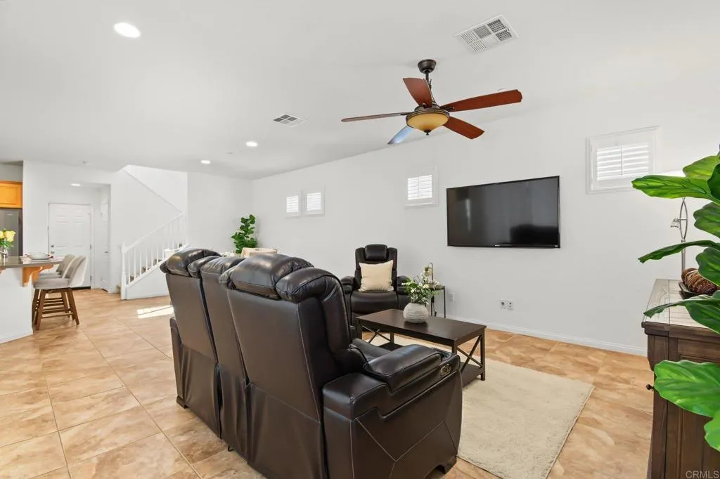 https://cdn.realtyfeed.com/cdn/127/307090609/a84c65a7a207baa6ceae7439a1585aea.webp