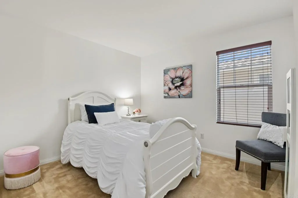 https://cdn.realtyfeed.com/cdn/127/307090609/f8ac8dc745217d18f9899373110798ce.webp