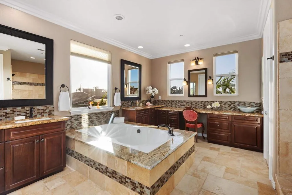 https://cdn.realtyfeed.com/cdn/127/307090628/51a69af4d4dea3b302dd1a32eeb1160d.webp