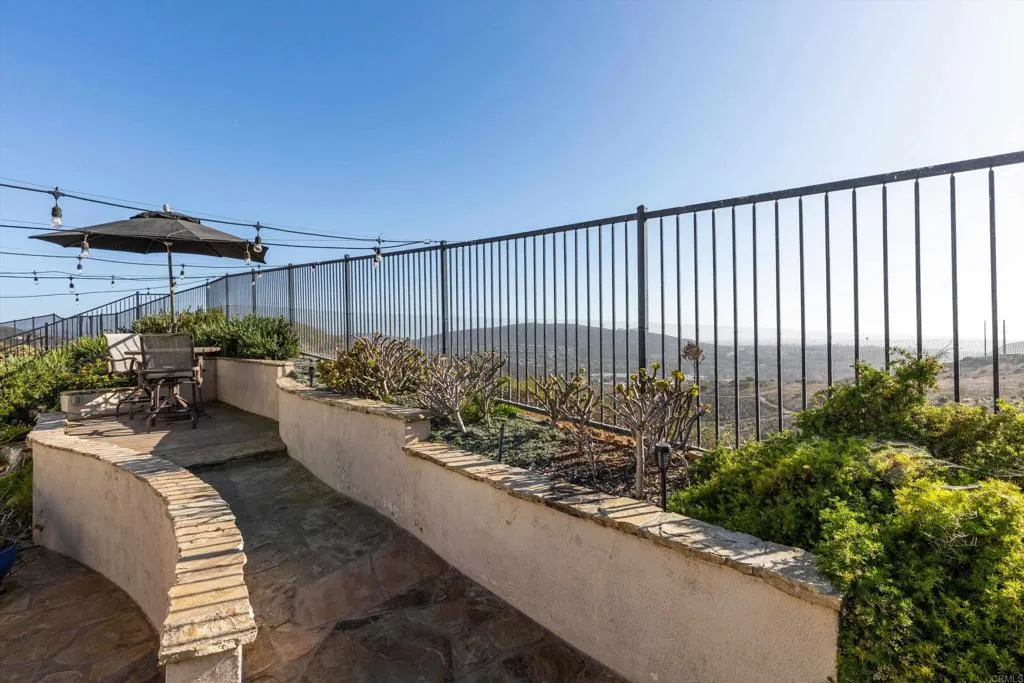 https://cdn.realtyfeed.com/cdn/127/307090628/60c95f9abc47327c2370dd208f0bd691.webp